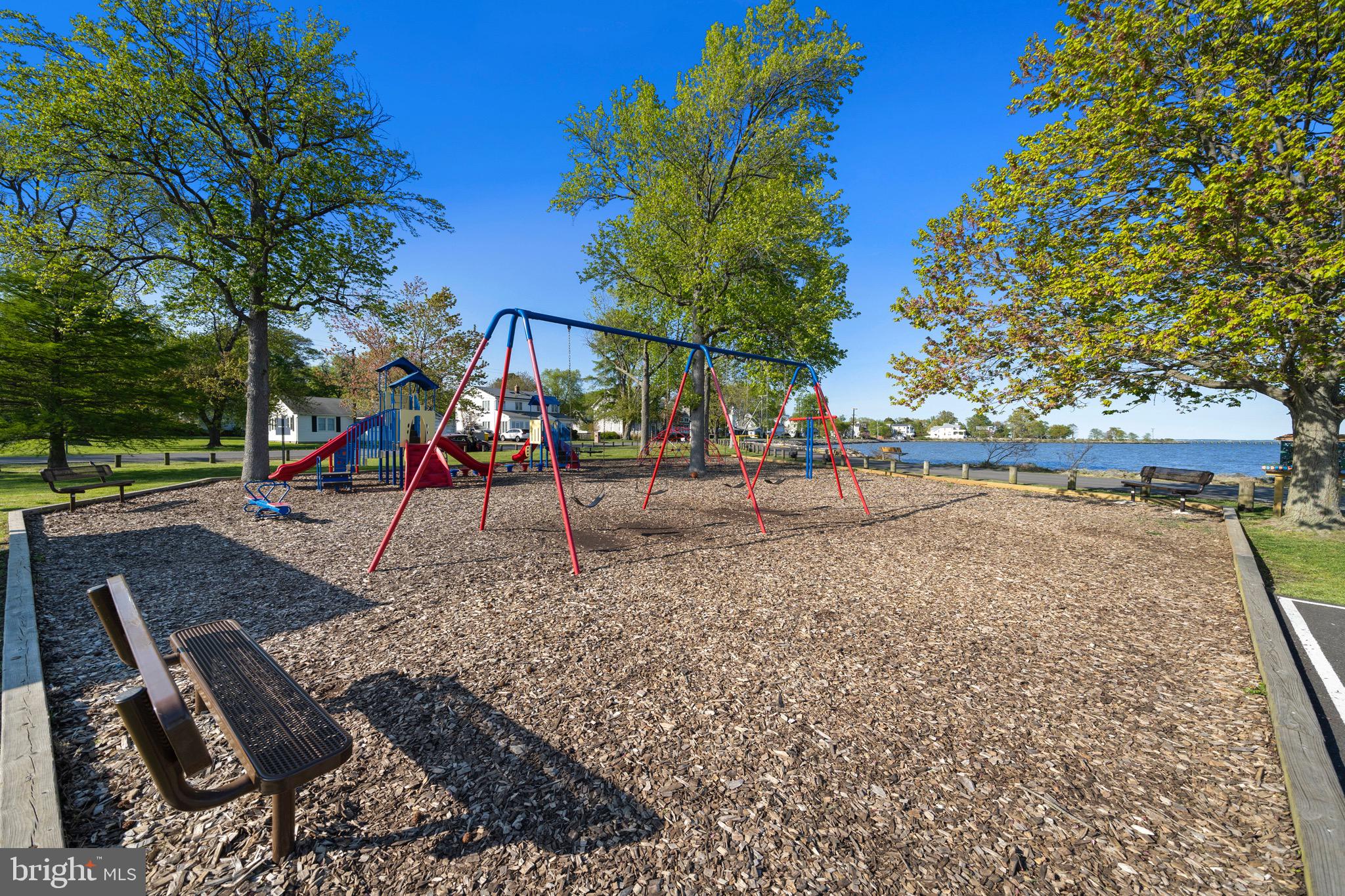 5630 DARTMOUTH STREET