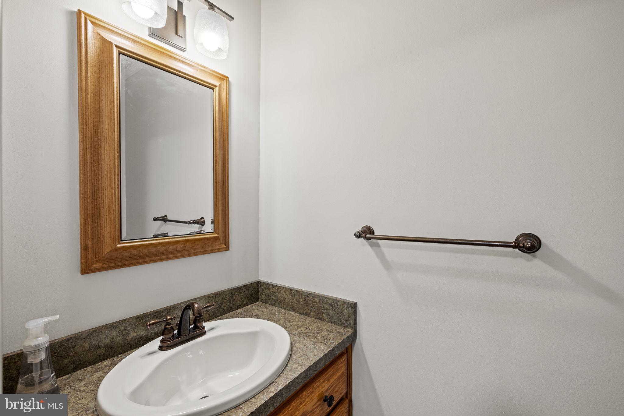 1504 MANOR VIEW ROAD