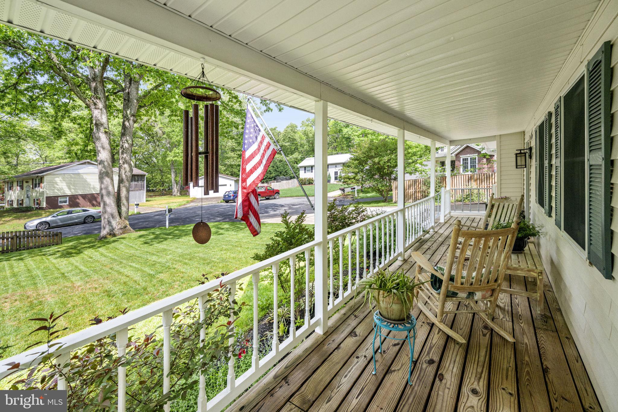 1504 MANOR VIEW ROAD