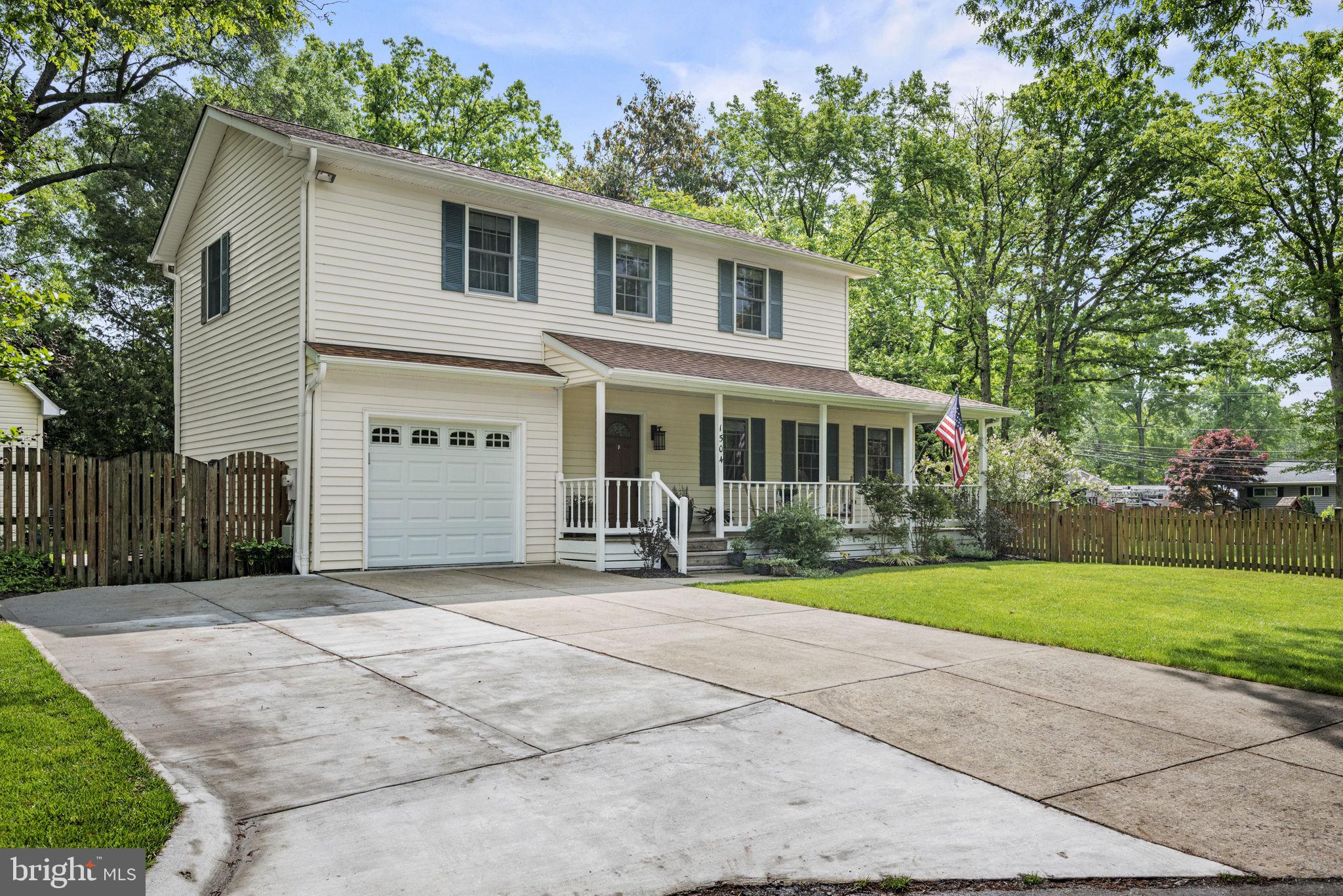 1504 MANOR VIEW ROAD