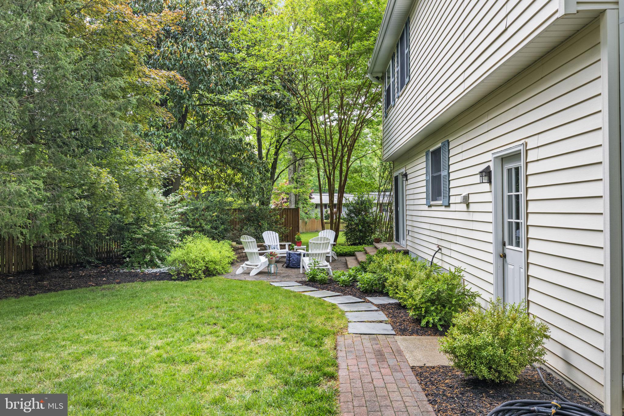 1504 MANOR VIEW ROAD