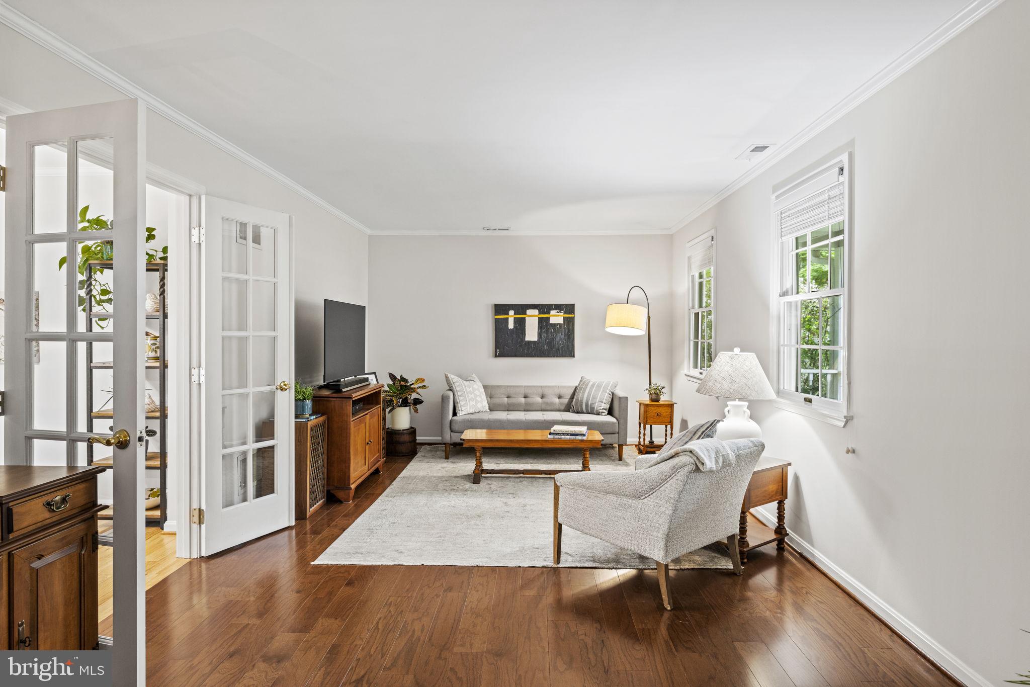 1504 MANOR VIEW ROAD