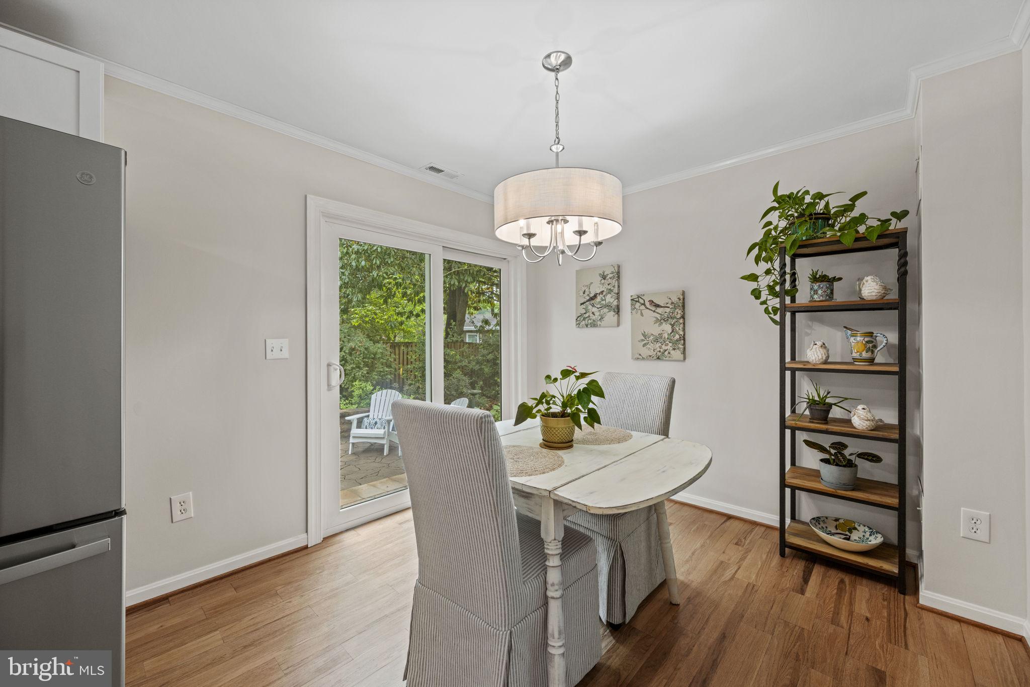 1504 MANOR VIEW ROAD