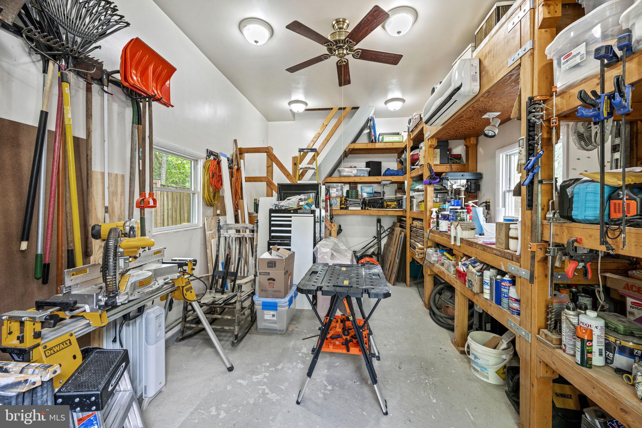 1504 MANOR VIEW ROAD