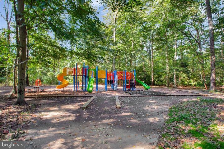 1504 MANOR VIEW ROAD