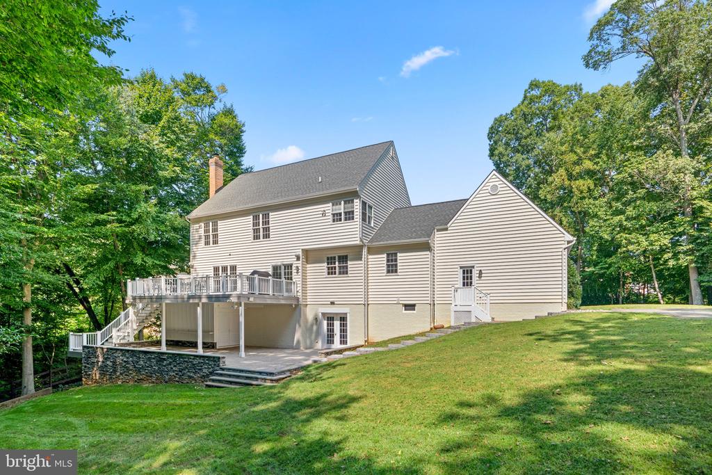 1221 TAILWIND COURT