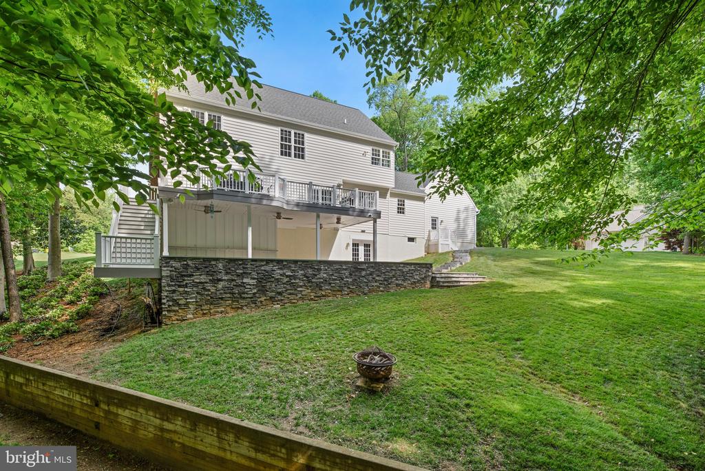 1221 TAILWIND COURT