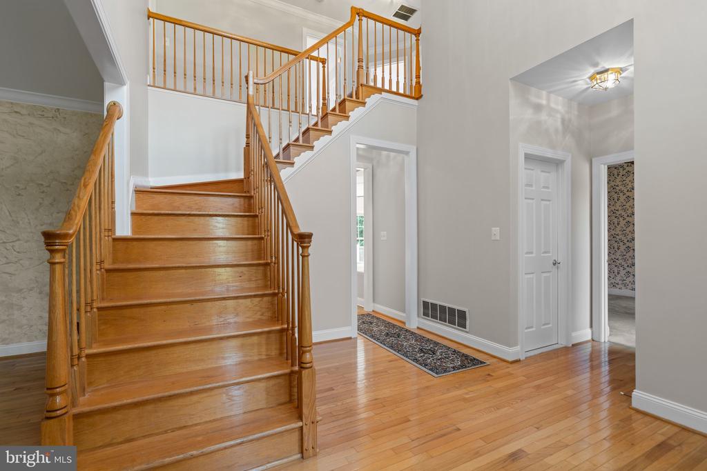 1221 TAILWIND COURT