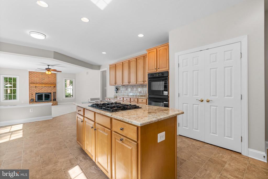 1221 TAILWIND COURT
