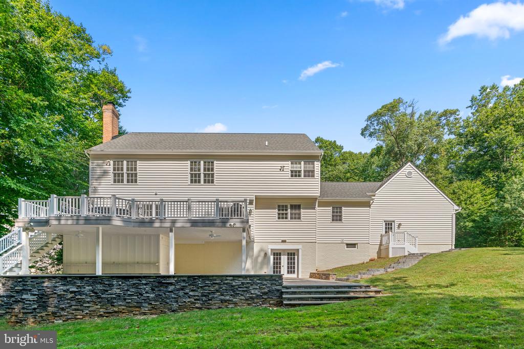 1221 TAILWIND COURT