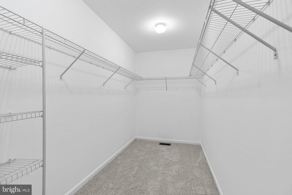 1221 TAILWIND COURT
