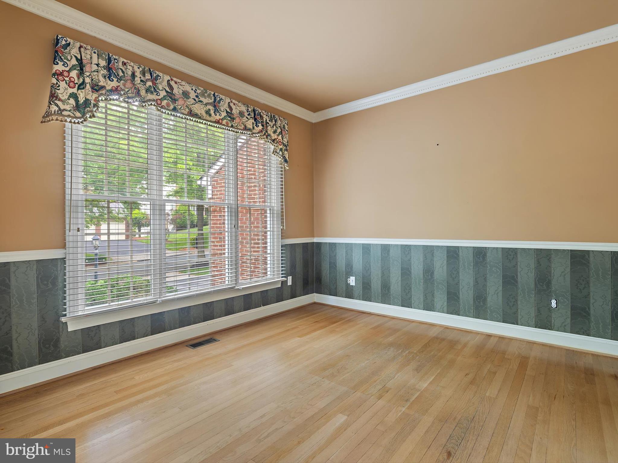 8380 SCARLET GLEN COURT