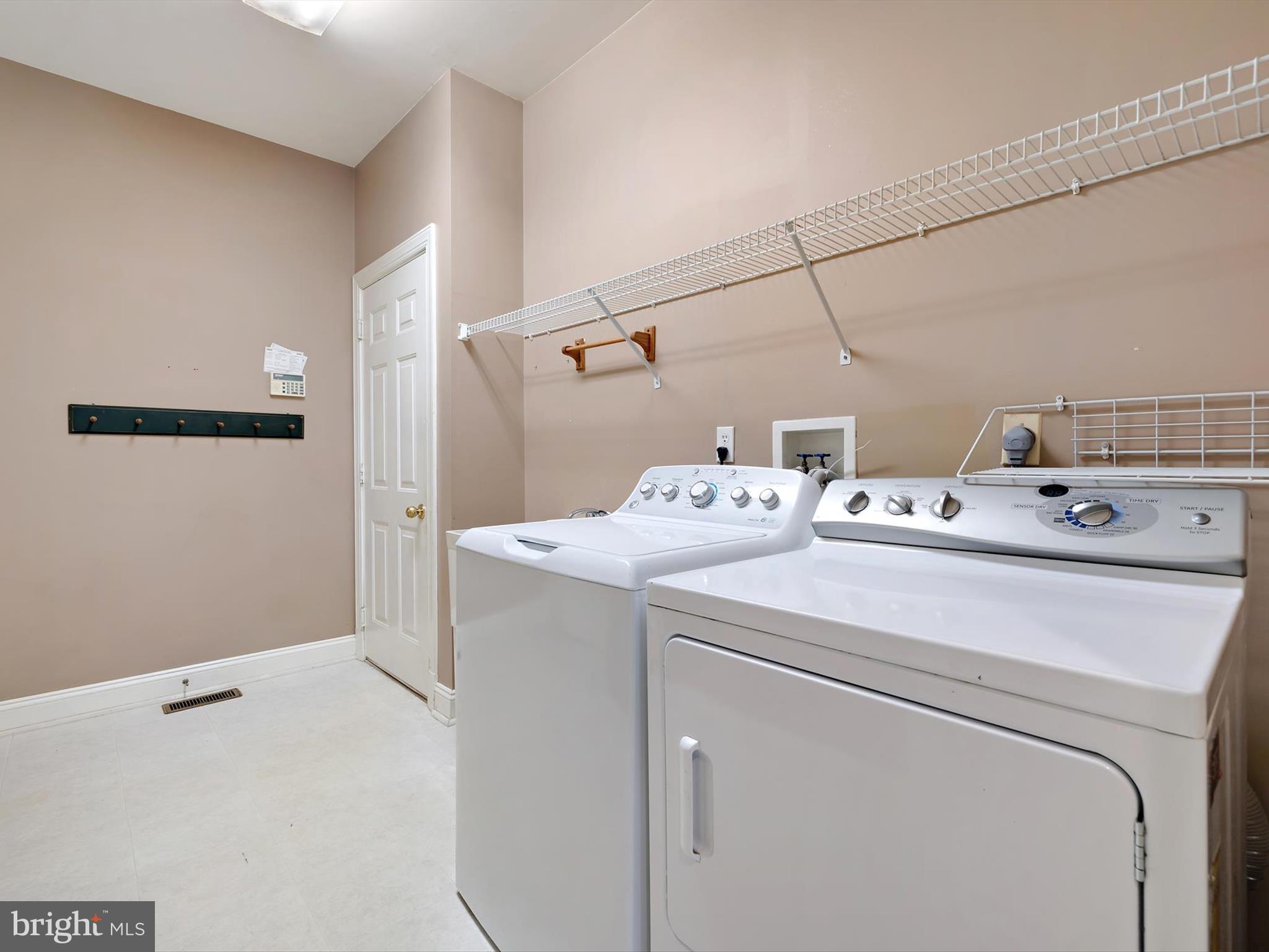 8380 SCARLET GLEN COURT