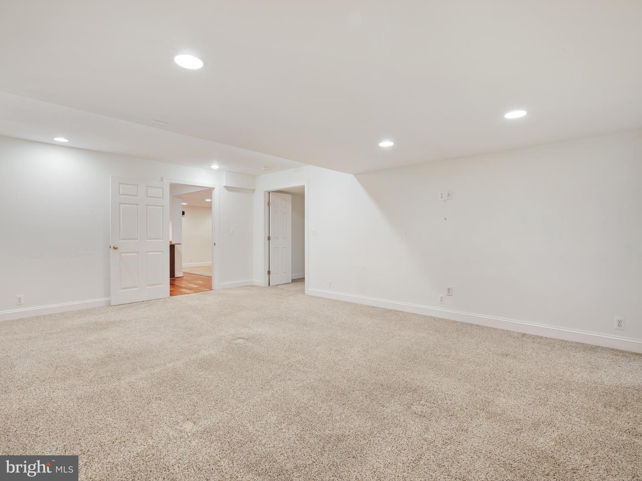 8380 SCARLET GLEN COURT