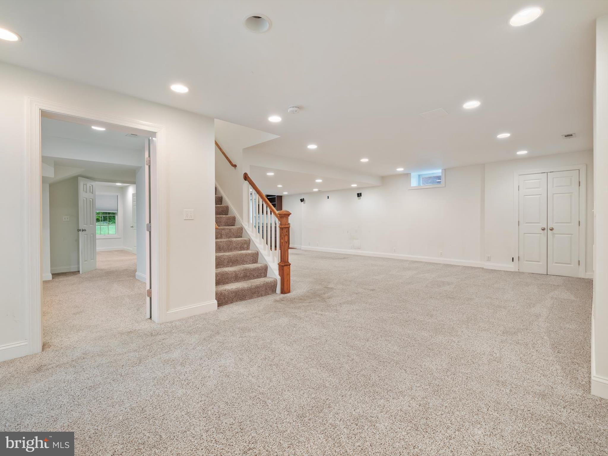 8380 SCARLET GLEN COURT