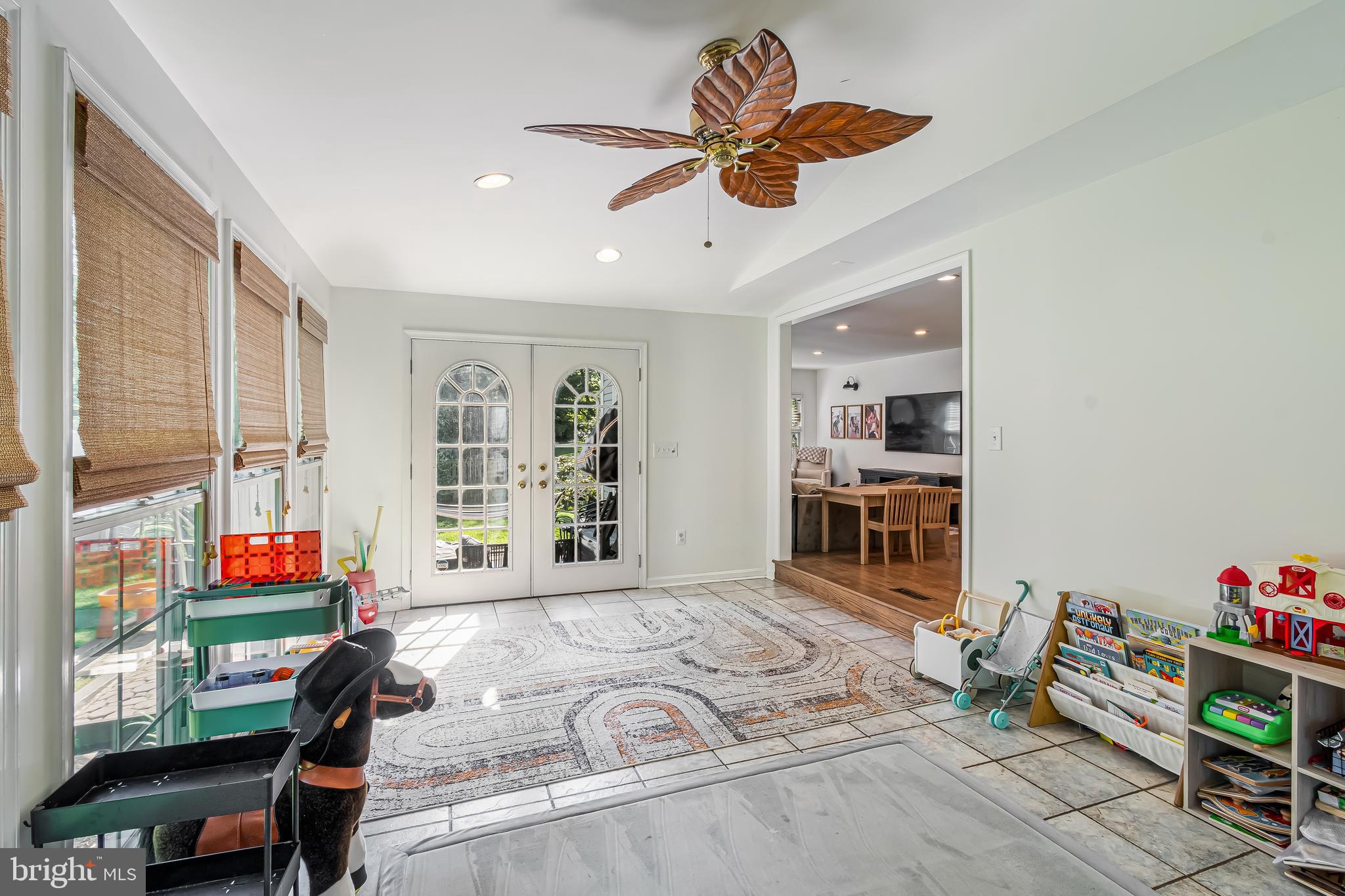 1103 ELGIN COURT