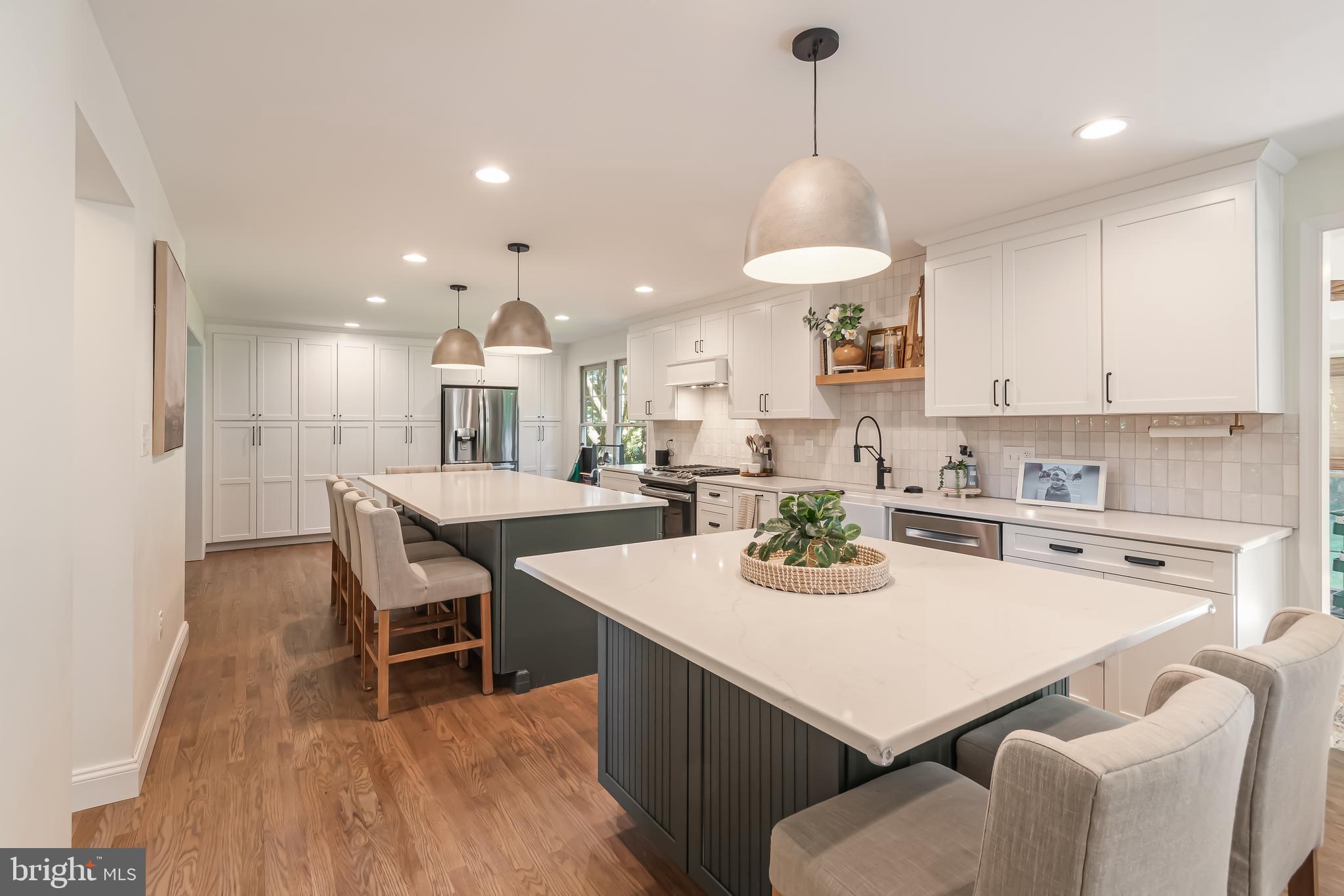 1103 ELGIN COURT