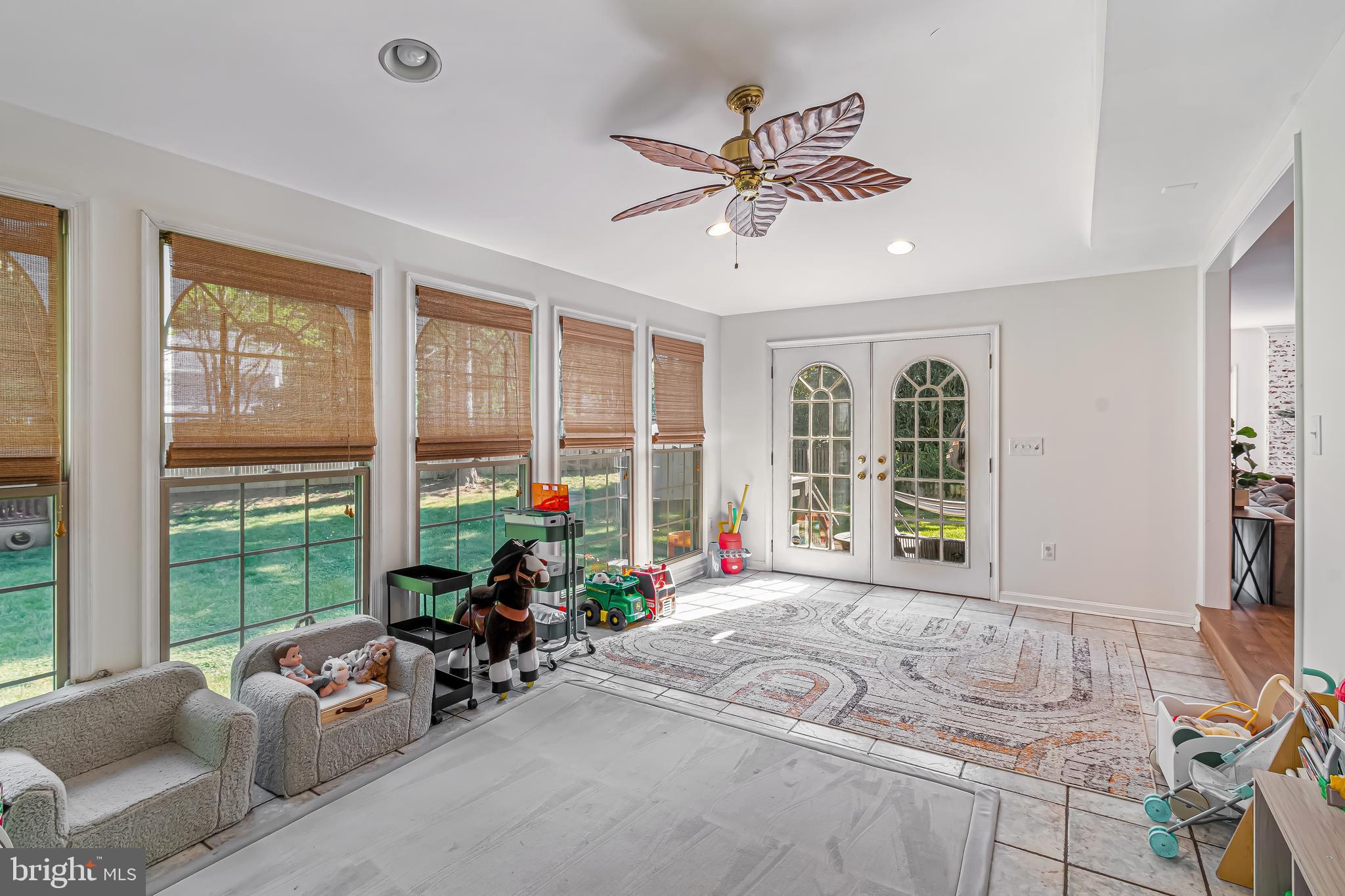 1103 ELGIN COURT