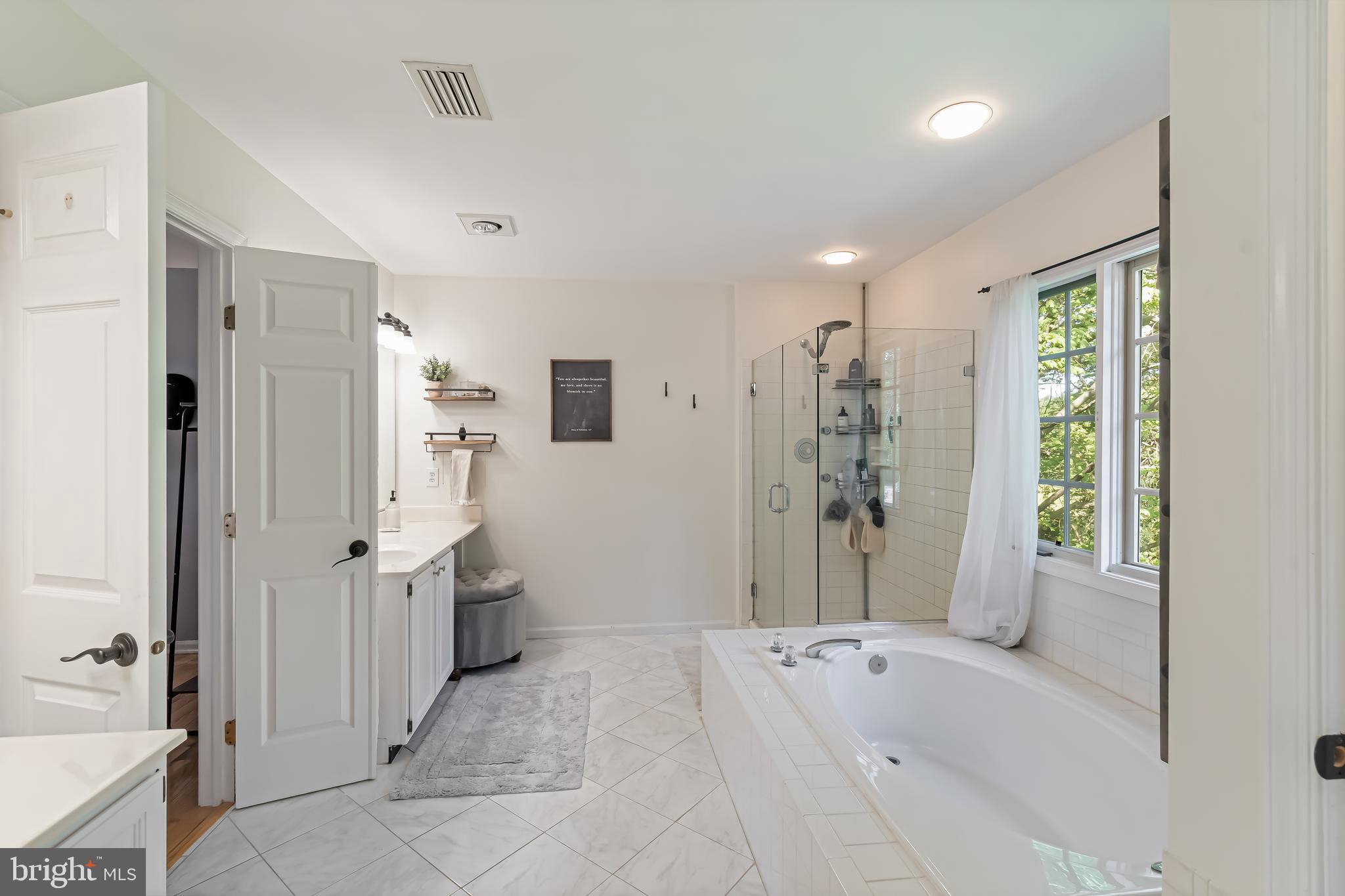 1103 ELGIN COURT