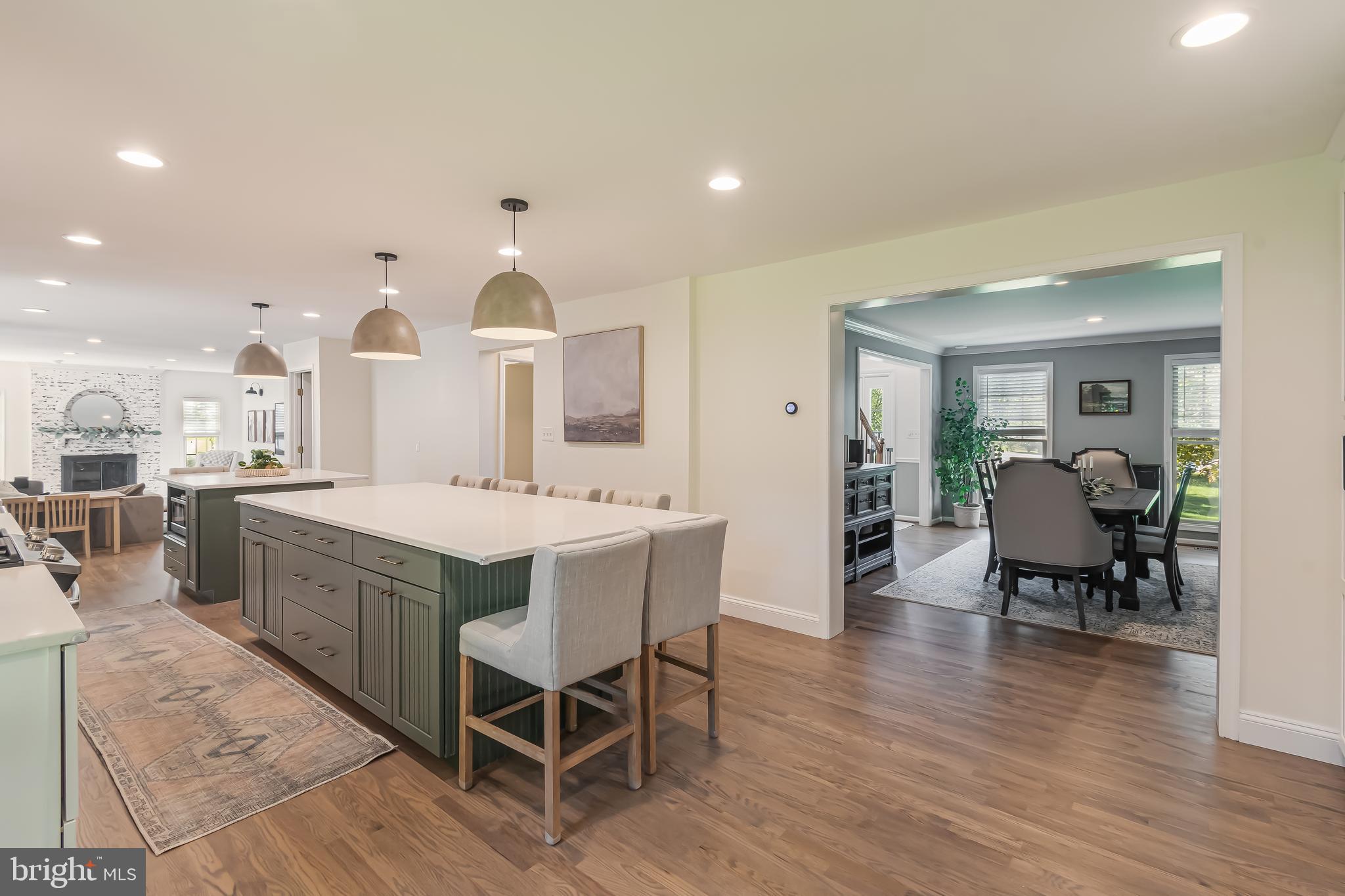 1103 ELGIN COURT