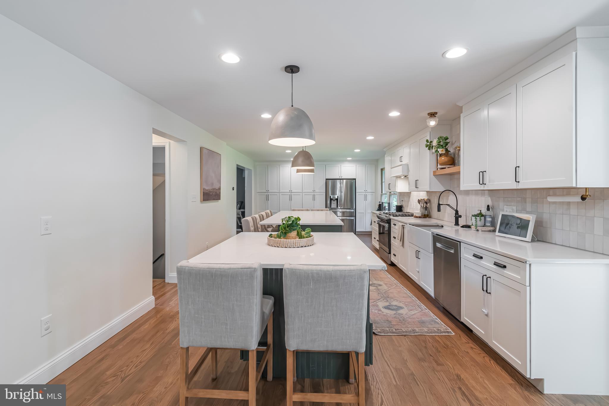 1103 ELGIN COURT