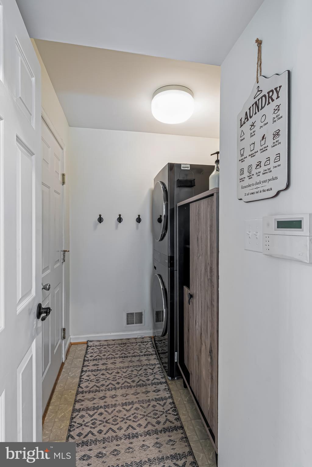1103 ELGIN COURT