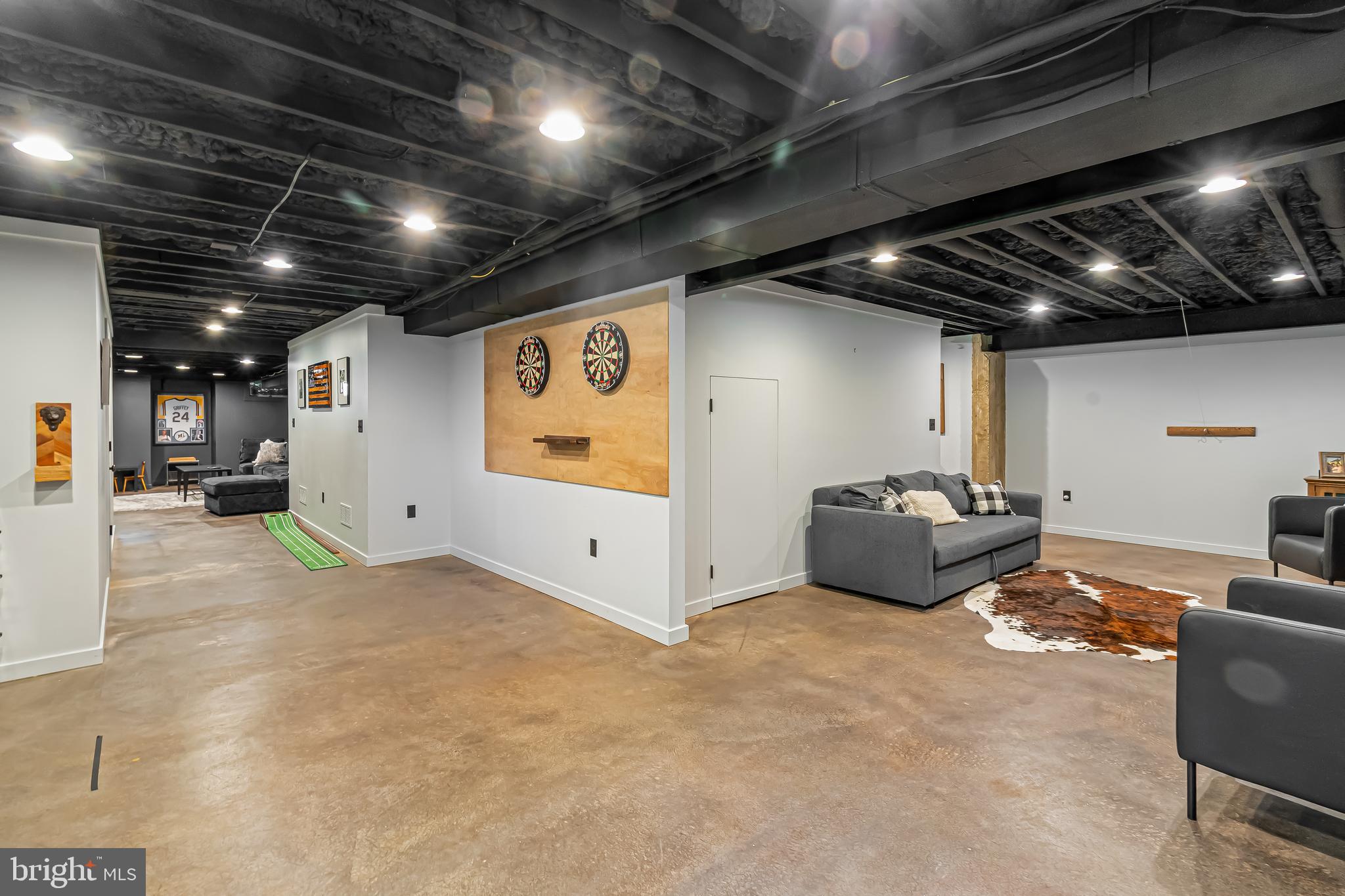 1103 ELGIN COURT