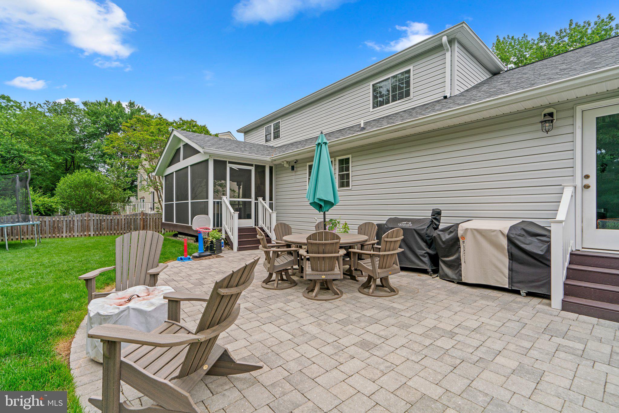 348 BUTTERNUT COURT