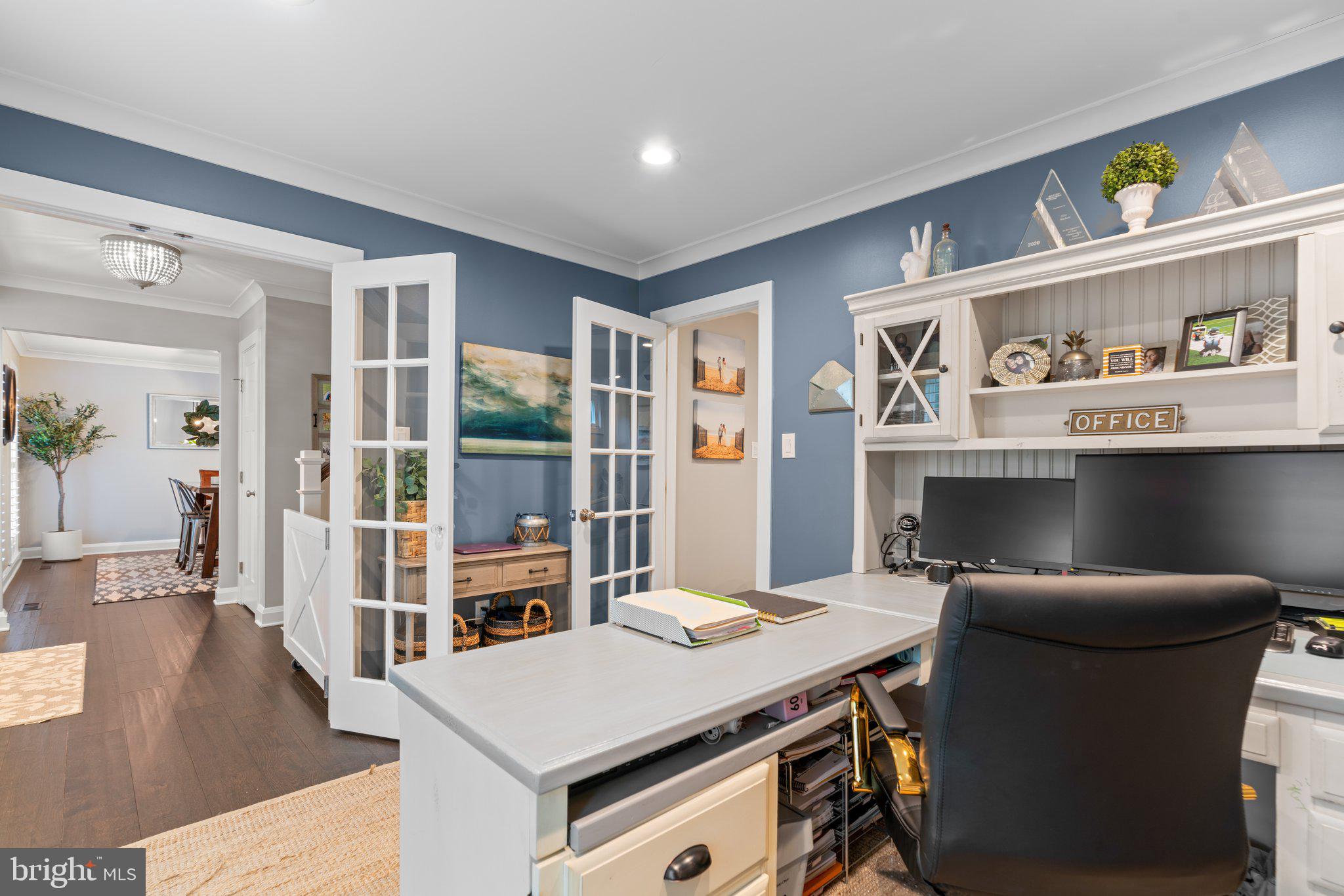 348 BUTTERNUT COURT