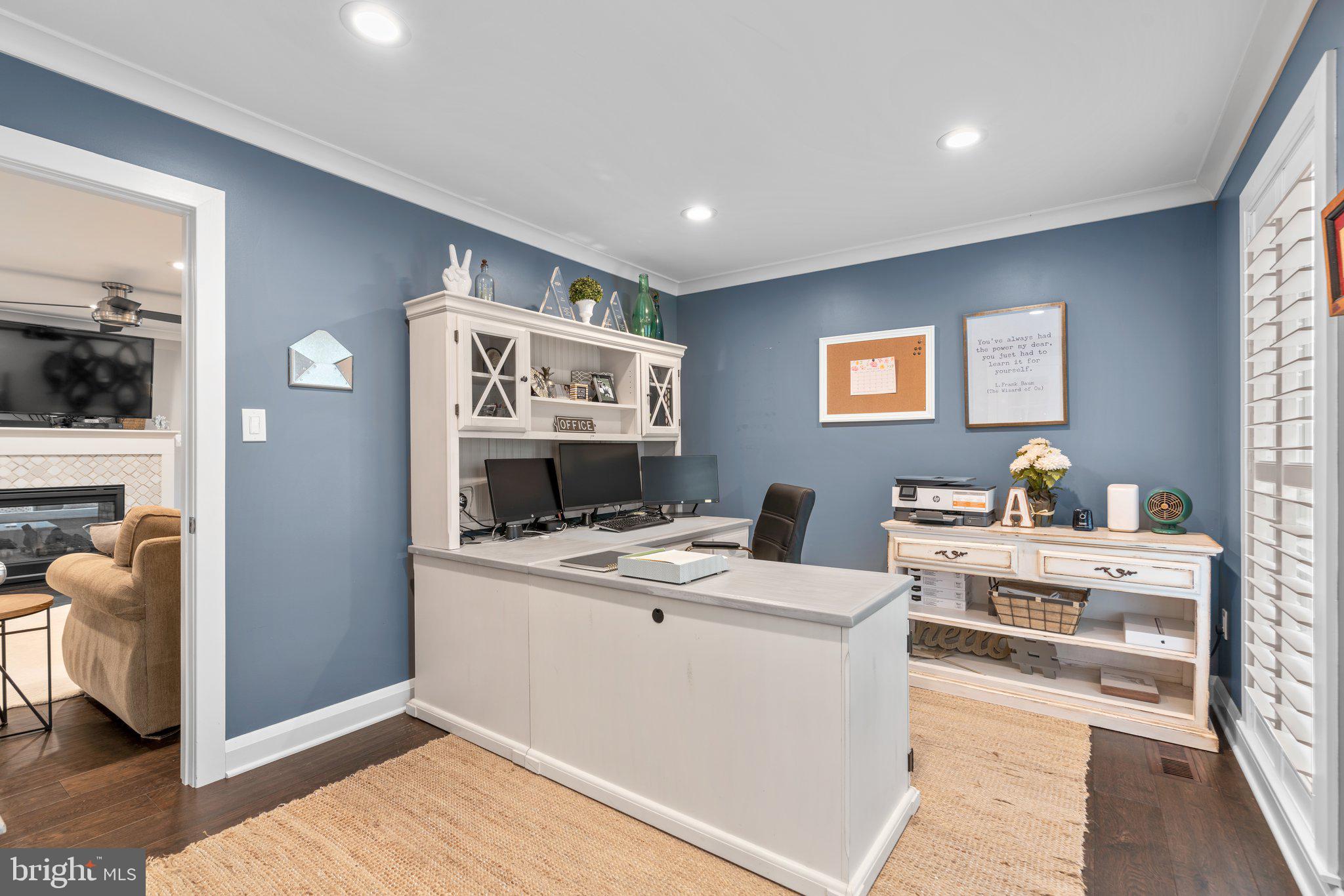 348 BUTTERNUT COURT