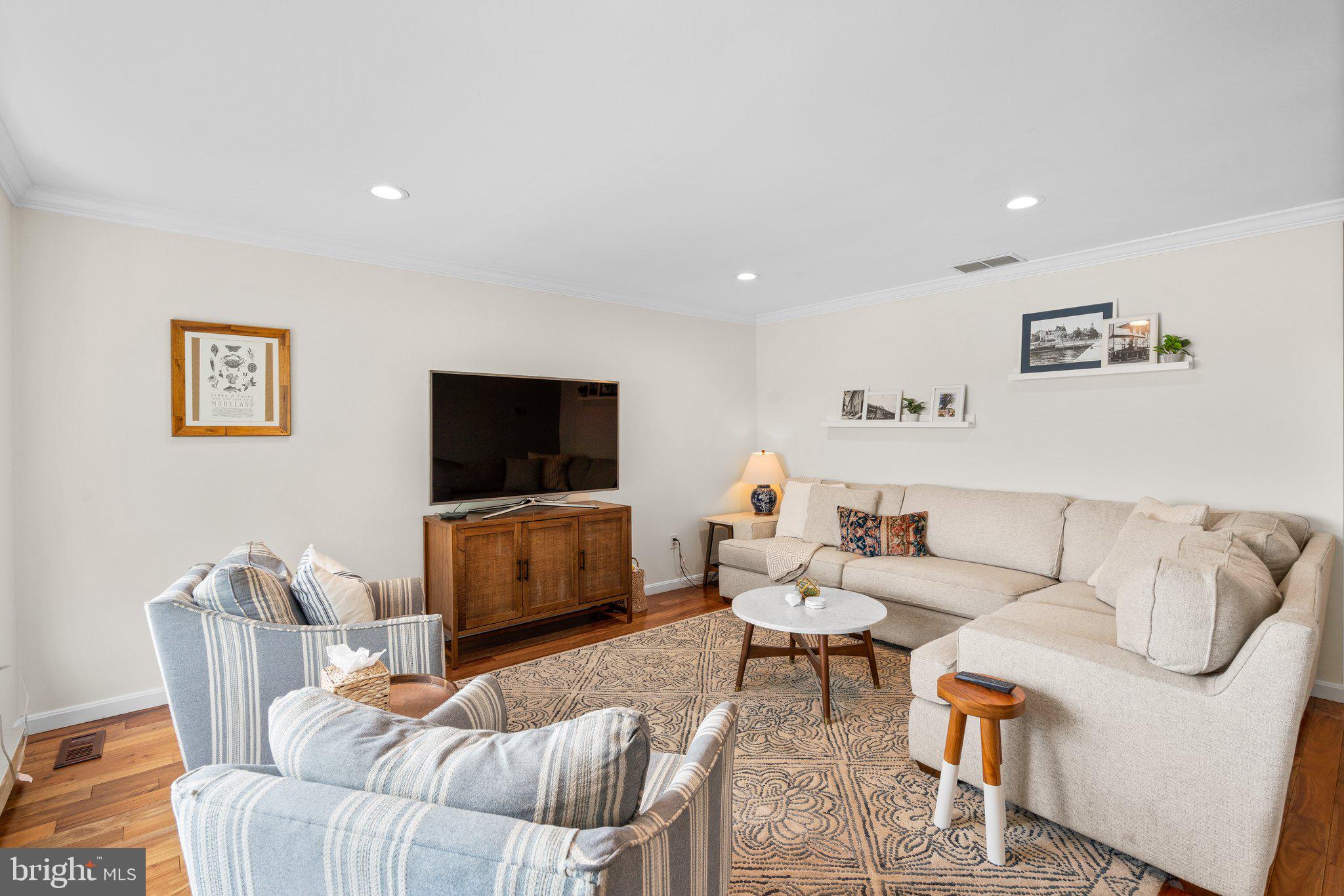 352 NORTH DRIVE