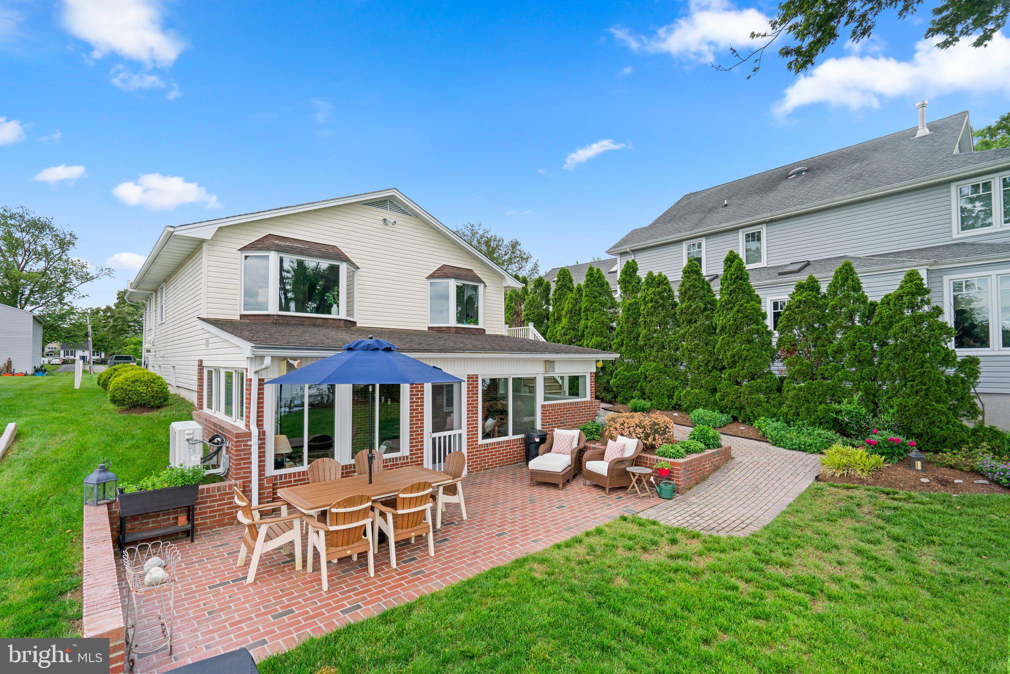 352 NORTH DRIVE