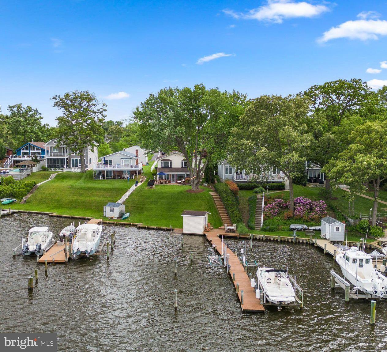 352 NORTH DRIVE