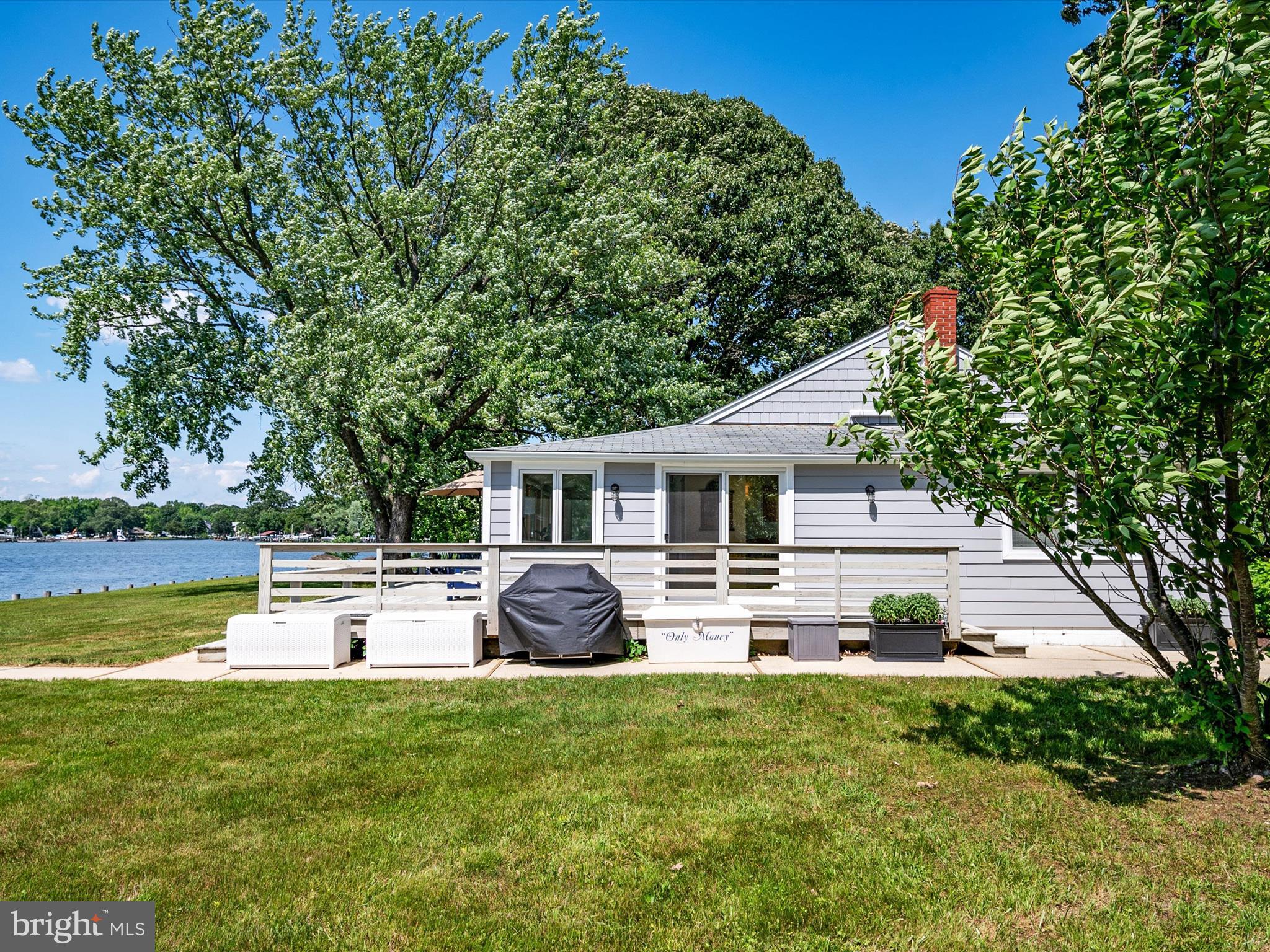 1264 W RIVER ROAD