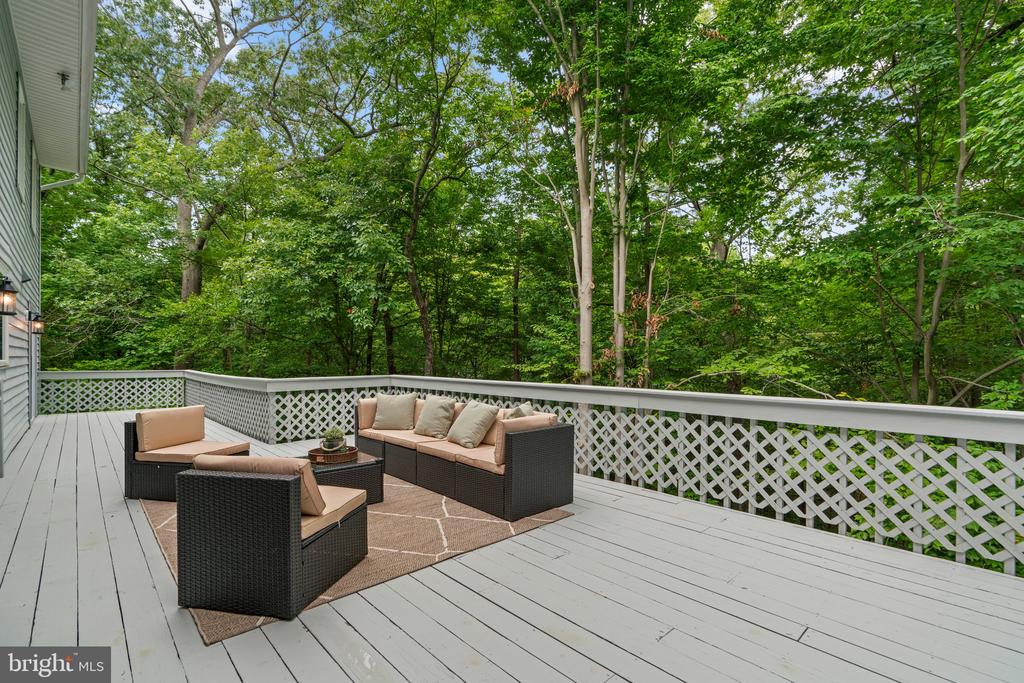 2903 S LAKE