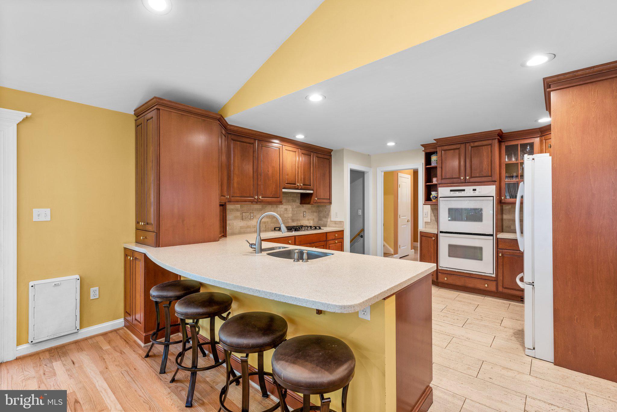 16 SAINT IVES DRIVE