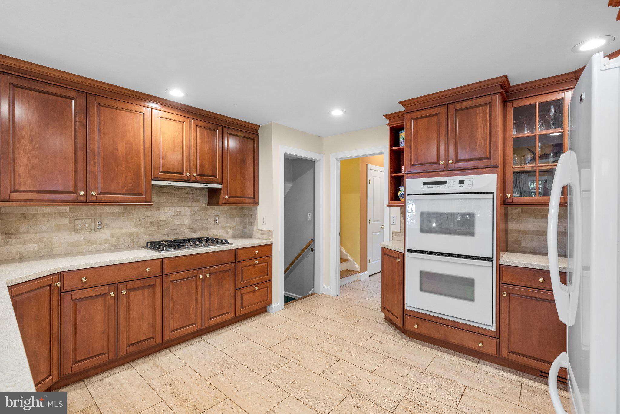 16 SAINT IVES DRIVE