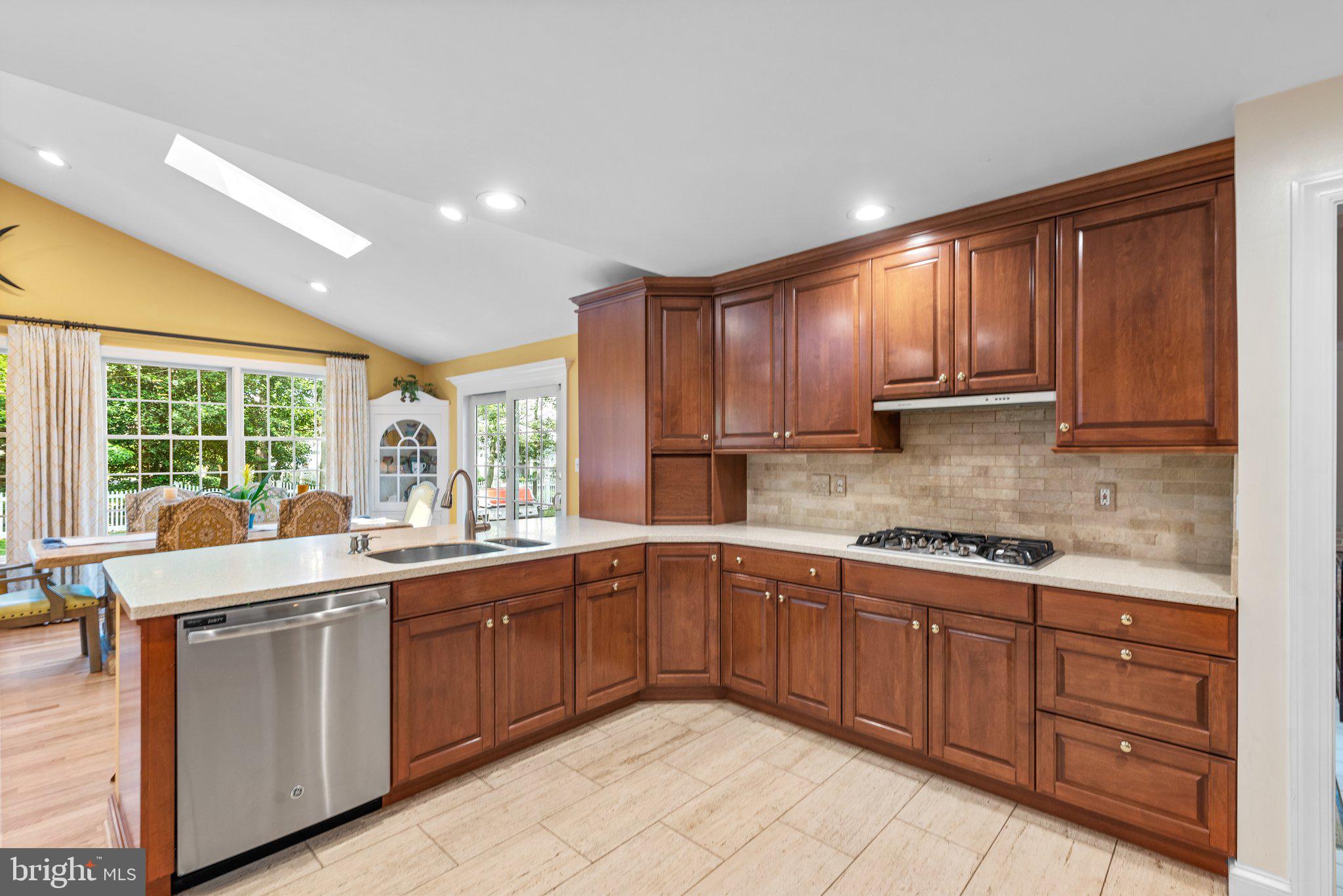 16 SAINT IVES DRIVE