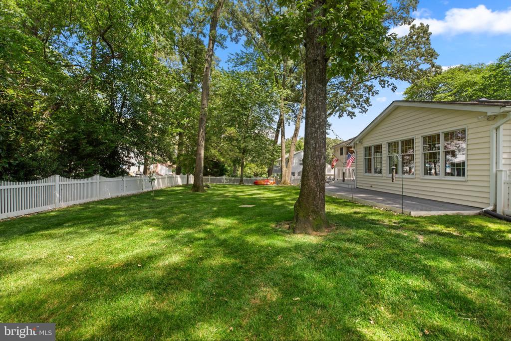 16 SAINT IVES DRIVE