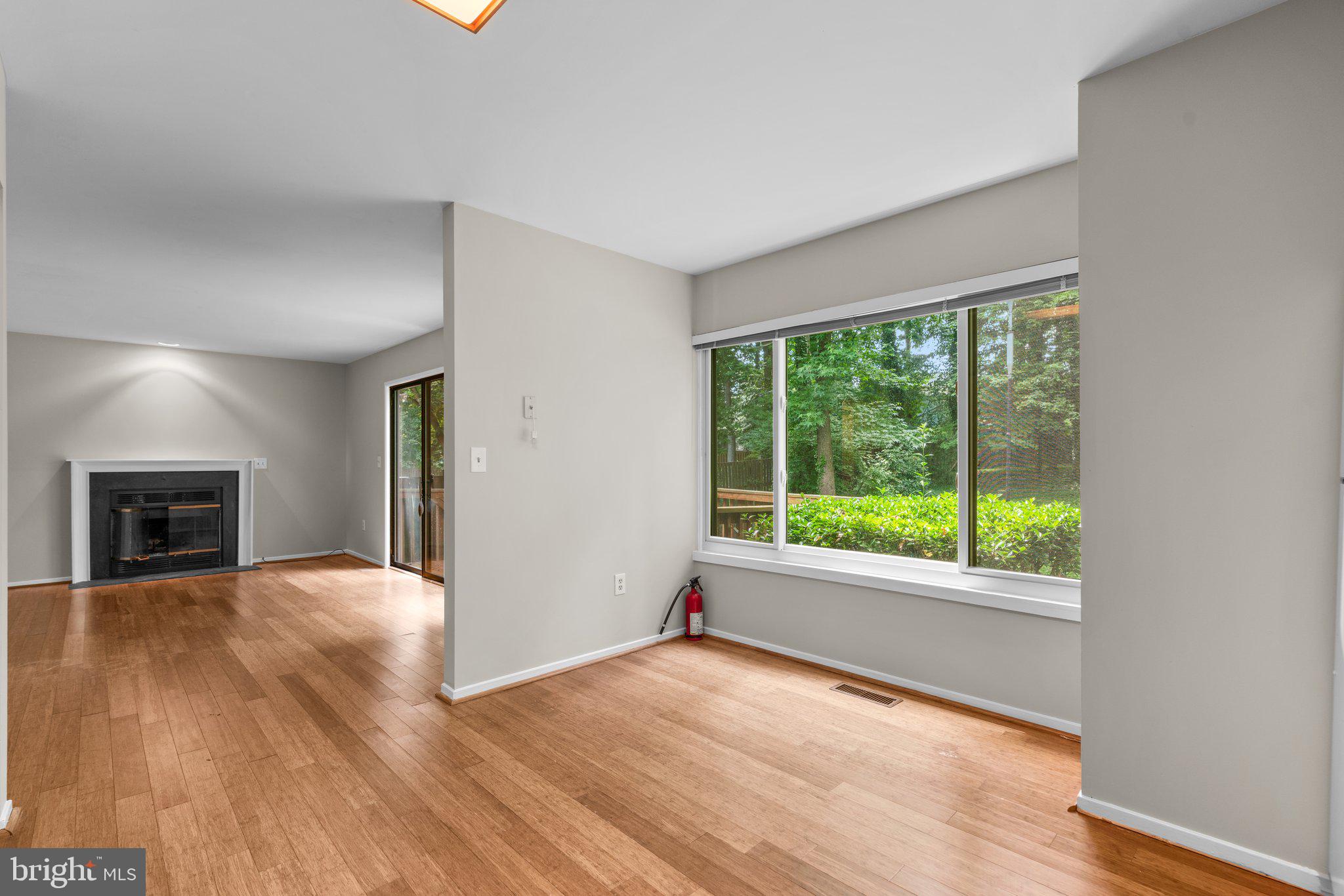 40 WINDWHISPER LANE