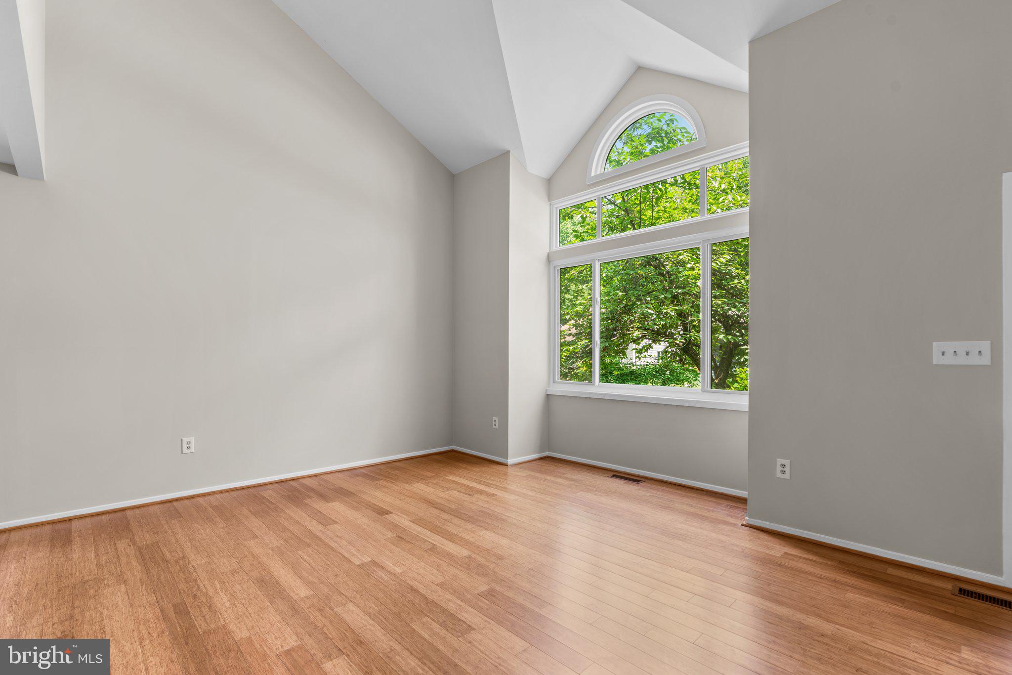 40 WINDWHISPER LANE