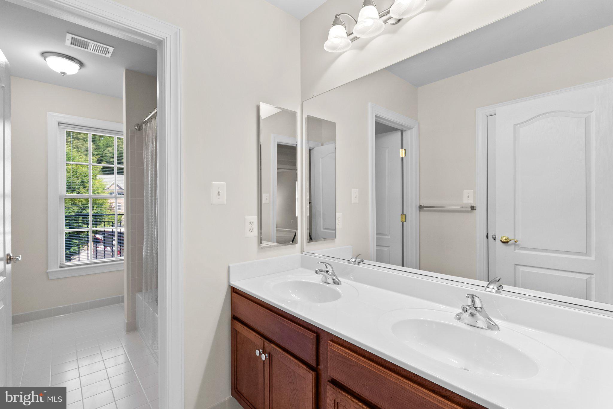 2318 ANNAPOLIS RIDGE COURT