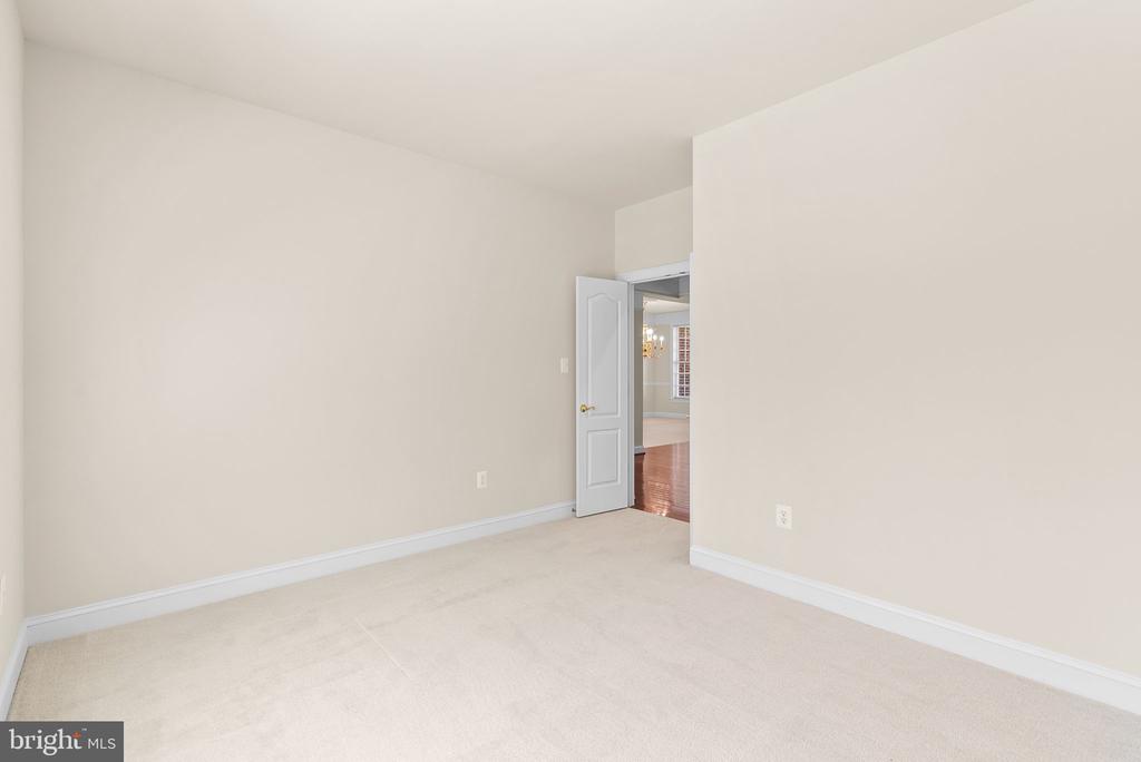 2318 ANNAPOLIS RIDGE COURT
