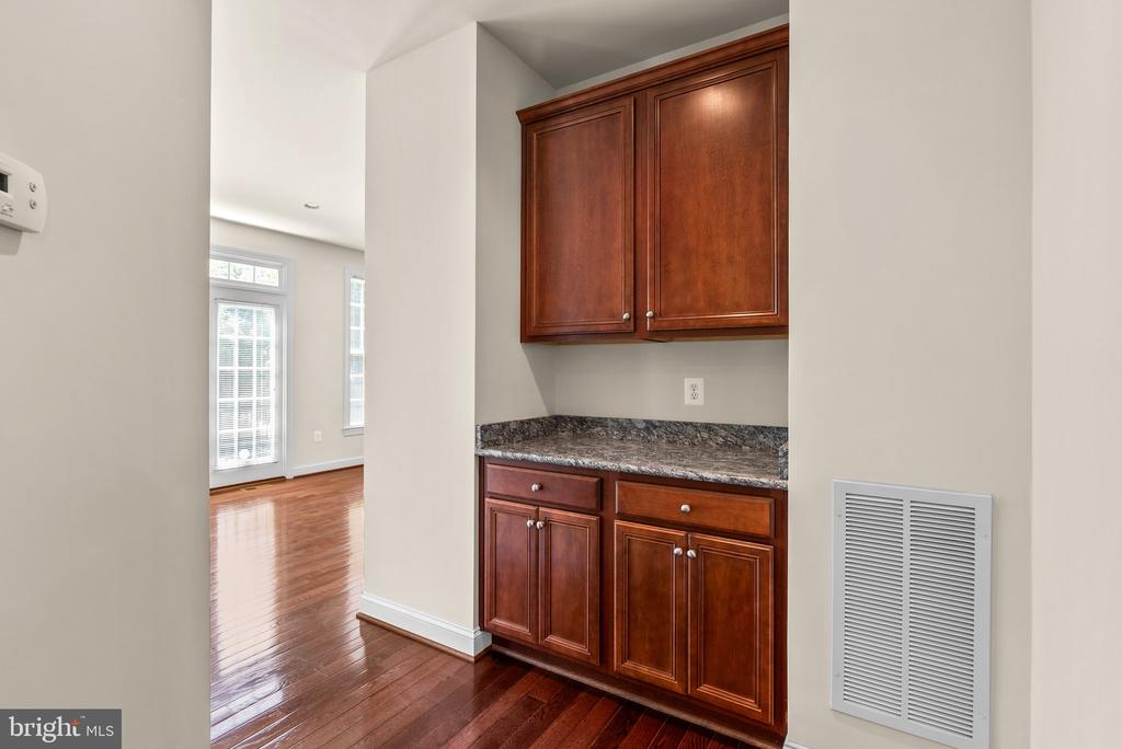 2318 ANNAPOLIS RIDGE COURT