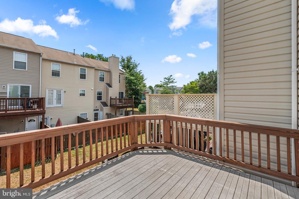 1029 SIMSBURY COURT