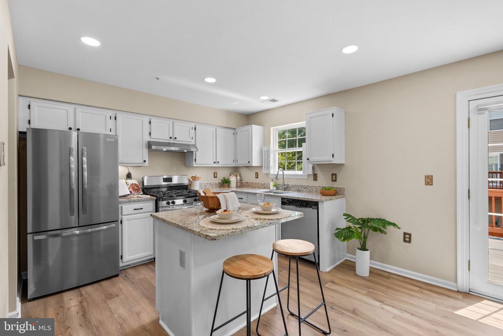 1029 SIMSBURY COURT