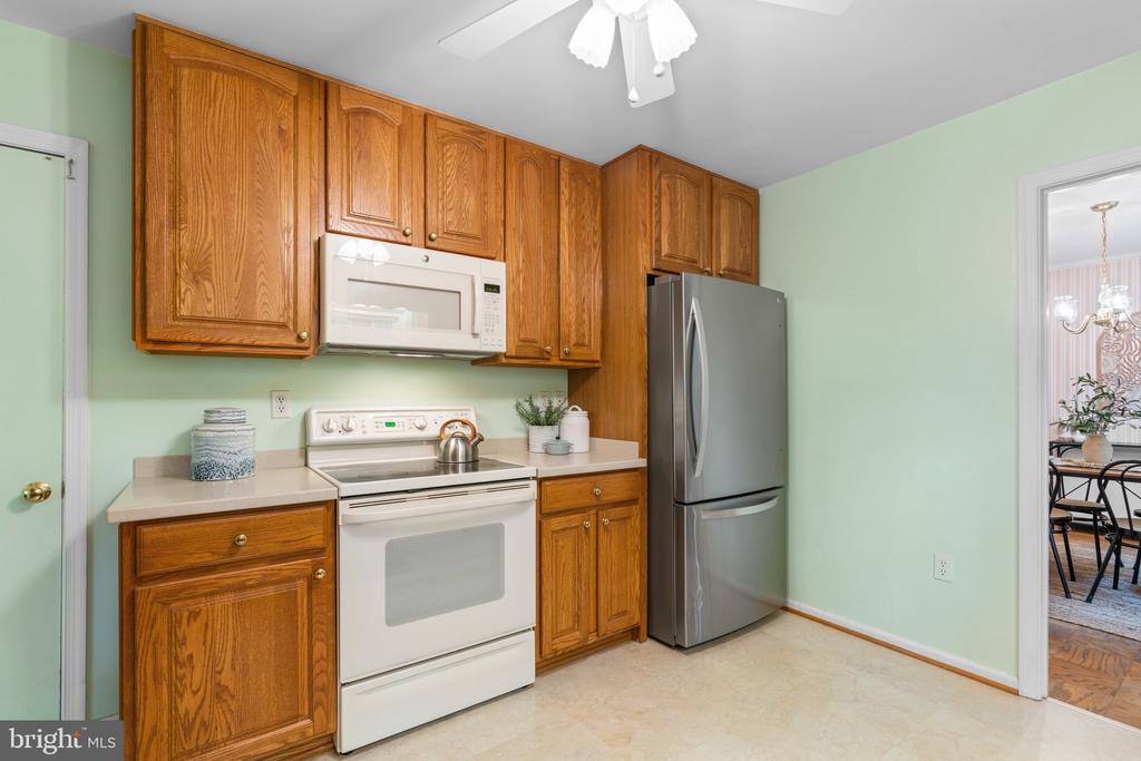 11 SAINT IVES DRIVE