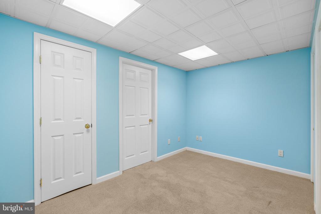 11 SAINT IVES DRIVE