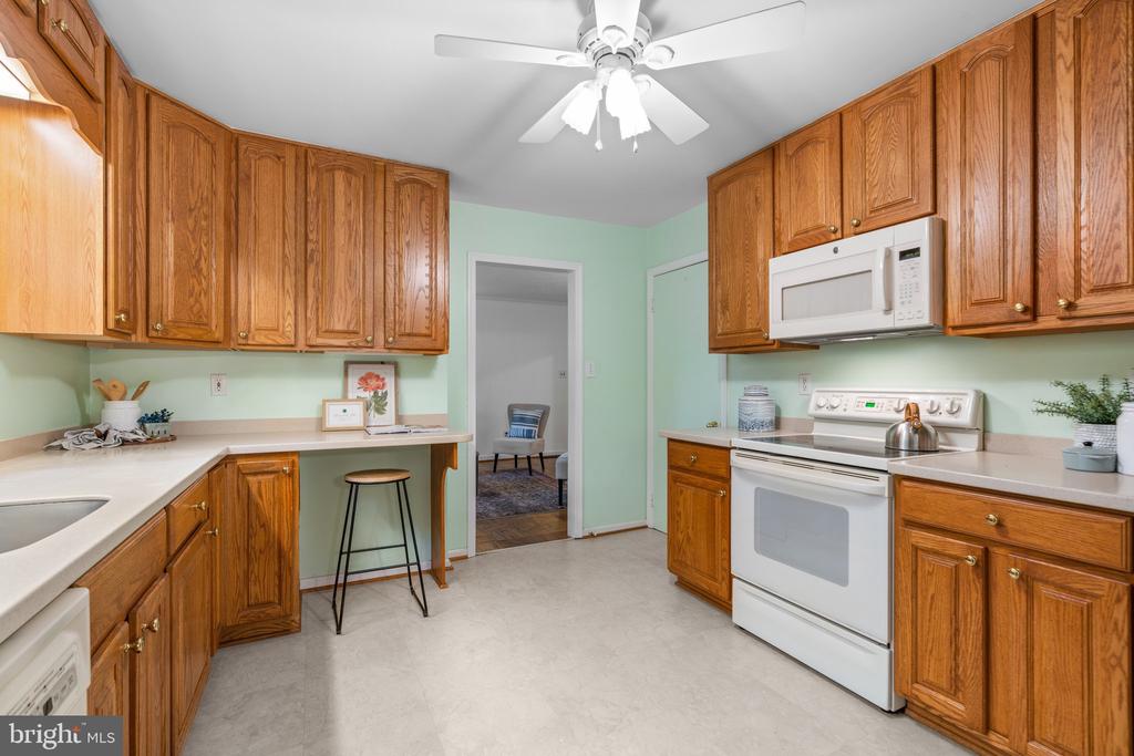 11 SAINT IVES DRIVE