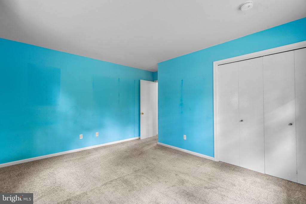 11 SAINT IVES DRIVE